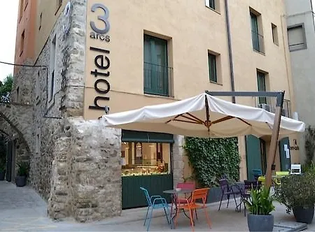 Hotel 3 Arcs Besalu