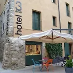 Hotel 3 Arcs Besalú