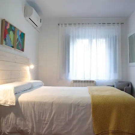 3 Arcs Hotel 2*